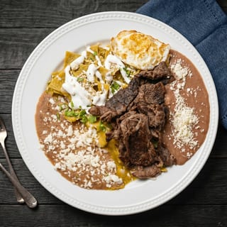 Chilaquiles Con Carne Asada
